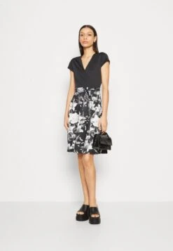 Anna Field Jerseykleid - Black/grey/white 9 Anna Field Jerseykleid - Black/grey/white -Anna Field 681821903977477eacef976be505aa5d