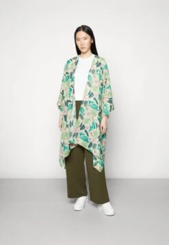 Anna Field 39 Anna Field Cape - Green