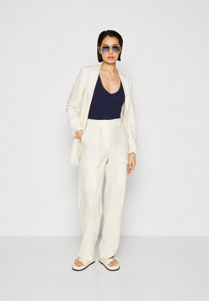 Anna Field Top - Dark Blue 4 Anna Field Top - Dark Blue – Bild 2