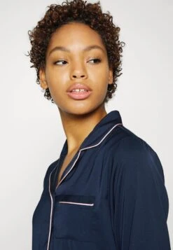 Anna Field AMANDA LONG SLEEVE SHORT SET - Nachtwäsche Set - Dark Blue 11 Anna Field AMANDA LONG SLEEVE SHORT SET - Nachtwäsche Set - Dark Blue -Anna Field d0c424c67eae486c8b274bf06540f70d